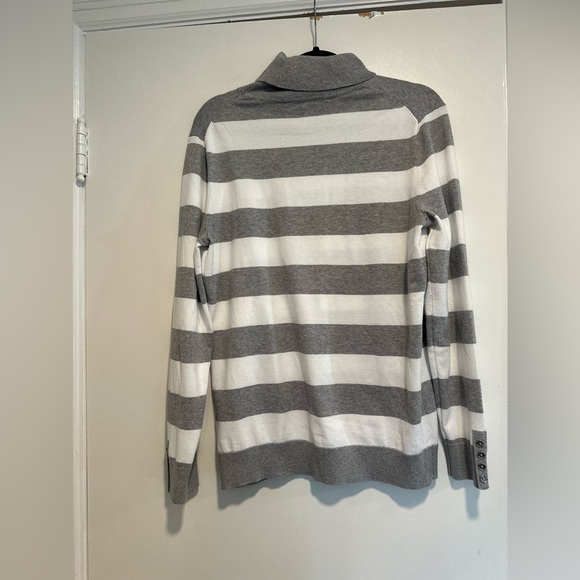 Tommy Hilfiger Women’s Large Grey & White Striped Turtleneck Long Sleeve Top. - Picture 2 of 11